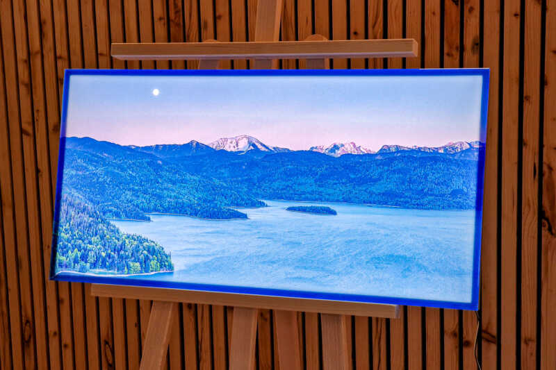 TÜRKIS LED Leuchtbild im ESG Glas