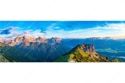 Signalkopf mit Karwendel- und Wettersteingebirge - Abflug - Seitenverhältnis 3:1 - Gleitschirm im Karwendel - weitere Infos unter https://www.kriner-weiermann.de