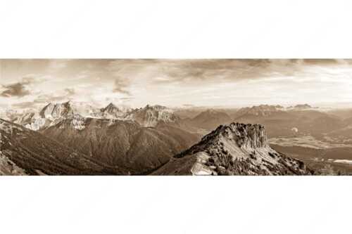 Signalkopf mit Karwendel- und Wettersteingebirge - Abflug - Seitenverhältnis 3:1 - Gleitschirm im Karwendel - weitere Infos unter https://www.kriner-weiermann.de