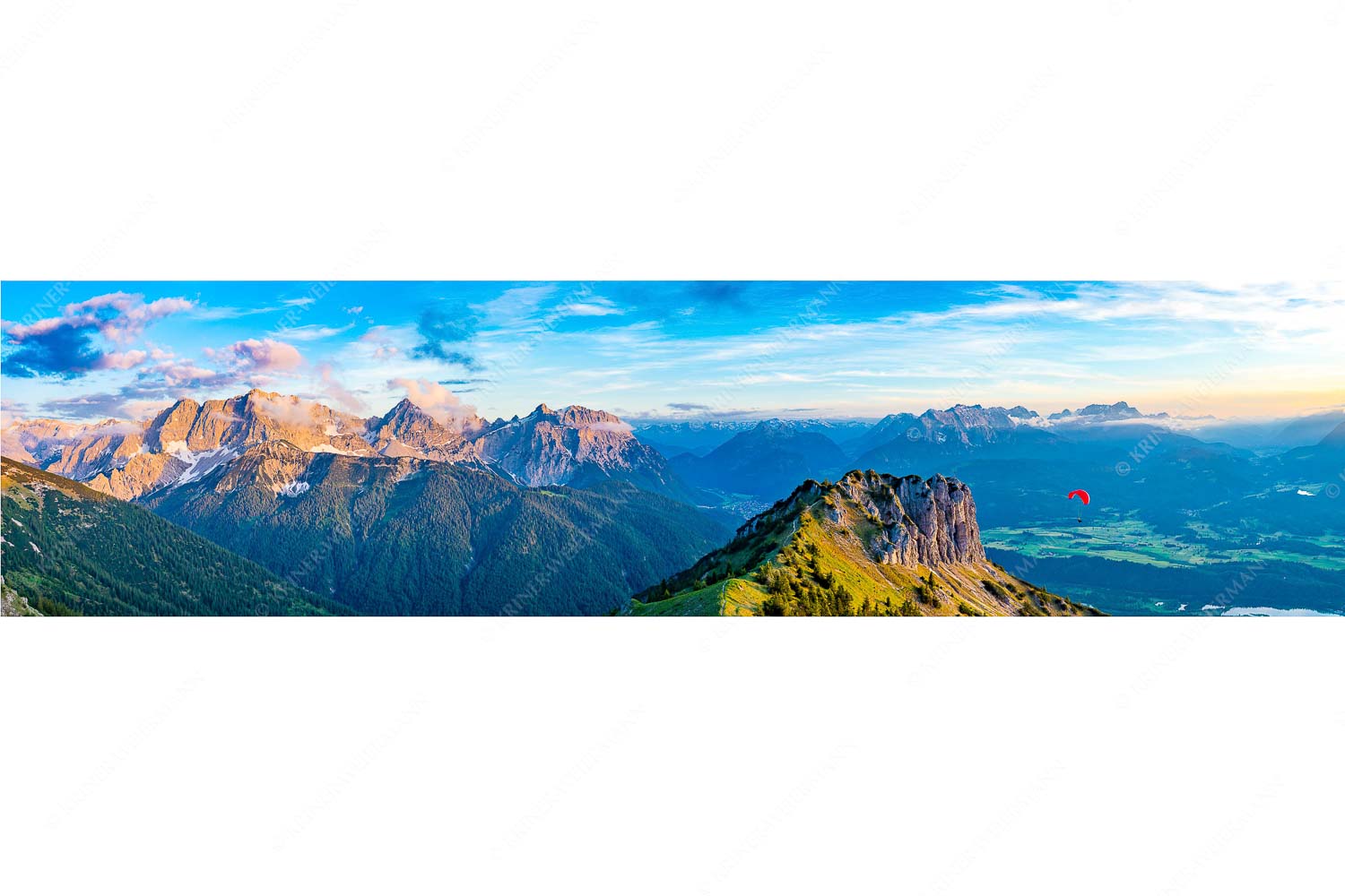 Abflug – Seitenverhältnis 4:1 — Gleitschirm im Karwendel Signalkopf mit Karwendel- und Wettersteingebirge