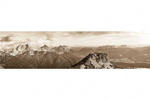 Signalkopf mit Karwendel- und Wettersteingebirge - Abflug - Seitenverhältnis 4:1 - Gleitschirm im Karwendel - weitere Infos unter https://www.kriner-weiermann.de