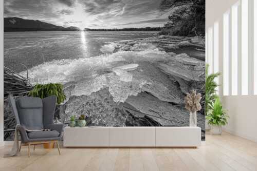 Mit lauten Geräuschen schiebt sich das gebrochene Eis ans Ufer vom Staffelsee - Ächzen und Stöhnen - Größe ca. 300x200cm, Seitenverhältnis 3:2 - Murnau Staffelsee - weitere Infos unter https://www.kriner-weiermann.de