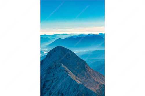 Blick über Alpspitze ins Isartal und Soierngebirge - Alpspitz SüdWest - Seitenverhältnis 2:3 - Wetterstein mit Soierngebirge - weitere Infos unter https://www.kriner-weiermann.de