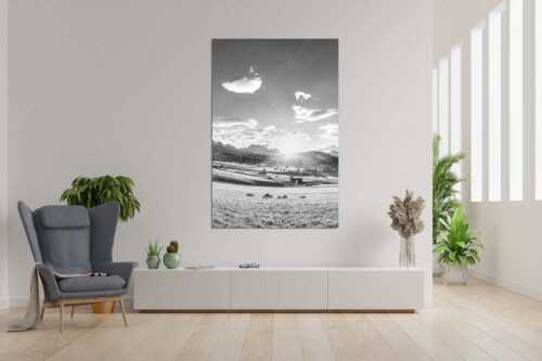 Blick in den Sonnenuntergang am Zugspitzmassiv - Am Tonihof - Größe ca. 120x180cm, Seitenverhältnis 2:3 - Wetterstein und Estergebirge - weitere Infos unter https://www.kriner-weiermann.de