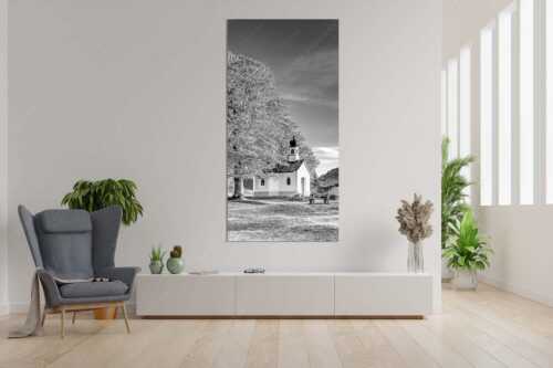 Kapelle Maria Rast bei Krün mit Zugspitzmassiv - Andacht - Größe ca. 90x180cm, Seitenverhältnis 1:2 - Maria Rast Kapelle mit Alpspitze - weitere Infos unter https://www.kriner-weiermann.de