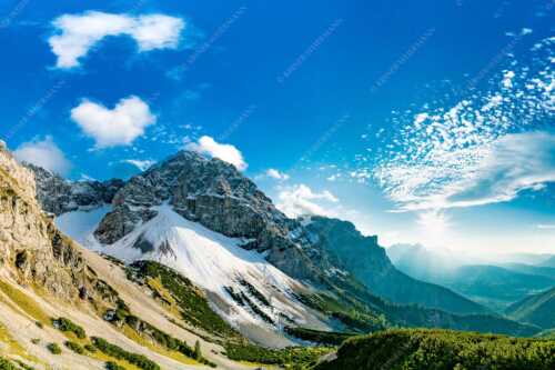 Blick an der Tiefkar- und Viererspitze in den Sonnenuntergang - Andakar Herzerl - Seitenverhältnis 3:2 - Tiefkarspitze im Karwendel - weitere Infos unter https://www.kriner-weiermann.de