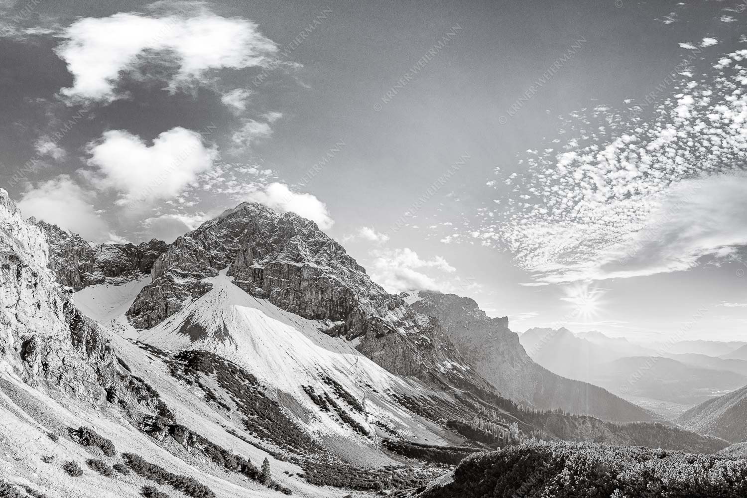 Andakar Herzerl – Seitenverhältnis 3:2 — Tiefkarspitze im Karwendel Blick an der Tiefkar- und Viererspitze in den Sonnenuntergang