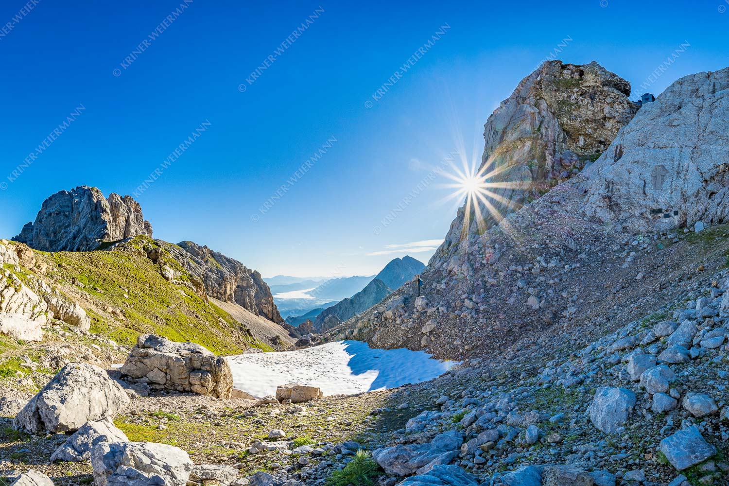 Angerl-Loch – Seitenverhältnis 3:2 — Wanderung zur Meilerhütte Letzte Schneereste an der Meilerhütte im Wetterstein