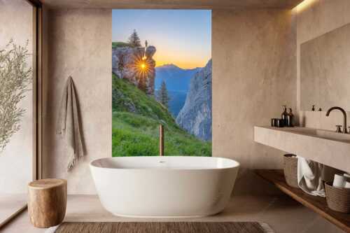 Spektakulärer Sonnenaufgang an der Nordseite des Wettersteingebirges - Aquila - Größe ca. 160x240cm, Seitenverhältnis 2:3 - Sonnenaufgang hinter Felsturm - weitere Infos unter https://www.kriner-weiermann.de