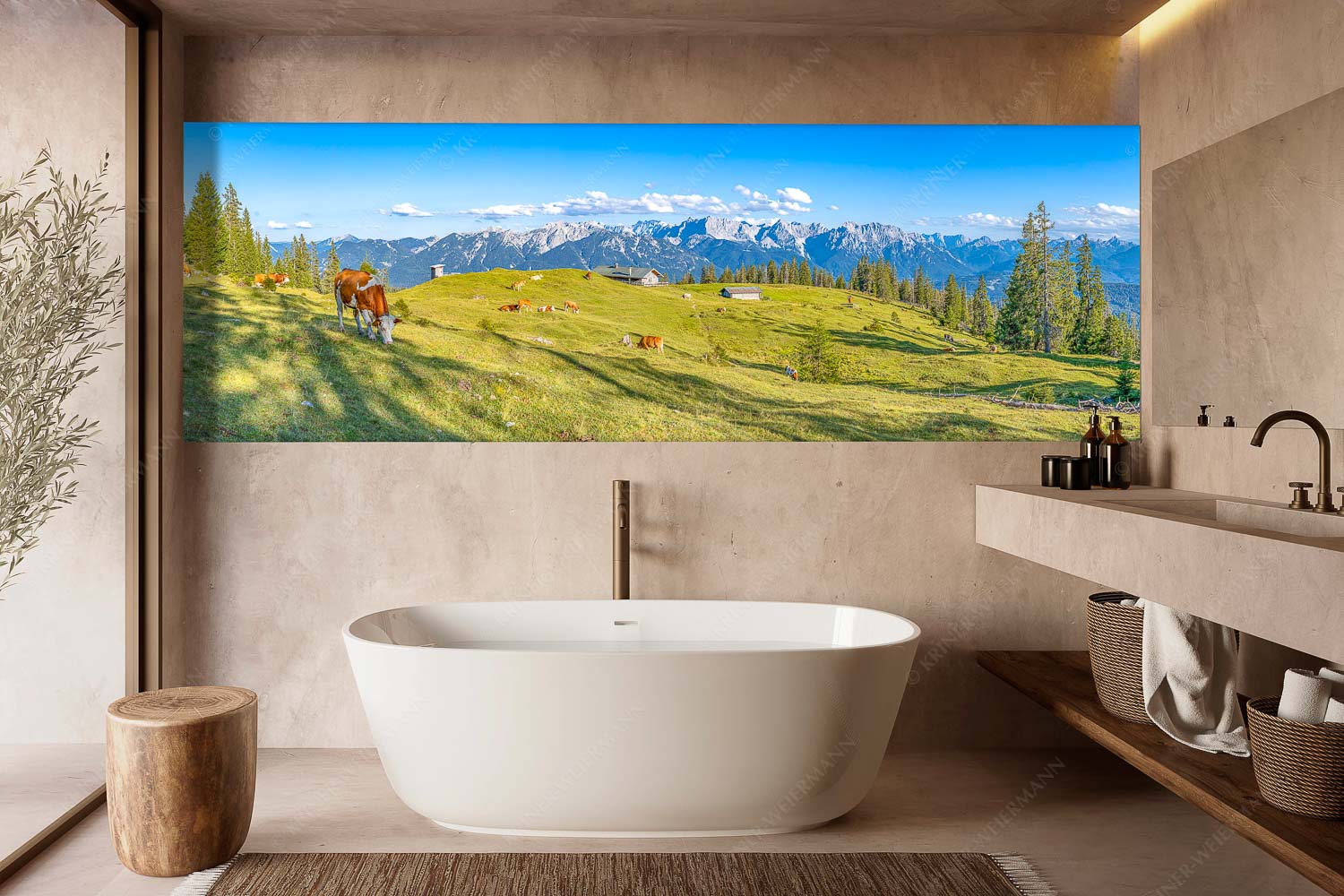 Blick über Krüneralm ins Karwendelgebirge - Auf da Krüneralm - Größe ca. 300x100cm, Seitenverhältnis 3:1 - Kühe auf der Alm im Estergebirge - weitere Infos unter https://www.kriner-weiermann.de