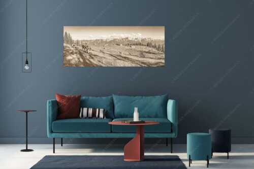 Blick über Krüneralm ins Karwendelgebirge - Auf da Krüneralm - Größe ca. 175x70cm, Seitenverhältnis 2,5: - Kühe auf der Alm im Estergebirge - weitere Infos unter https://www.kriner-weiermann.de