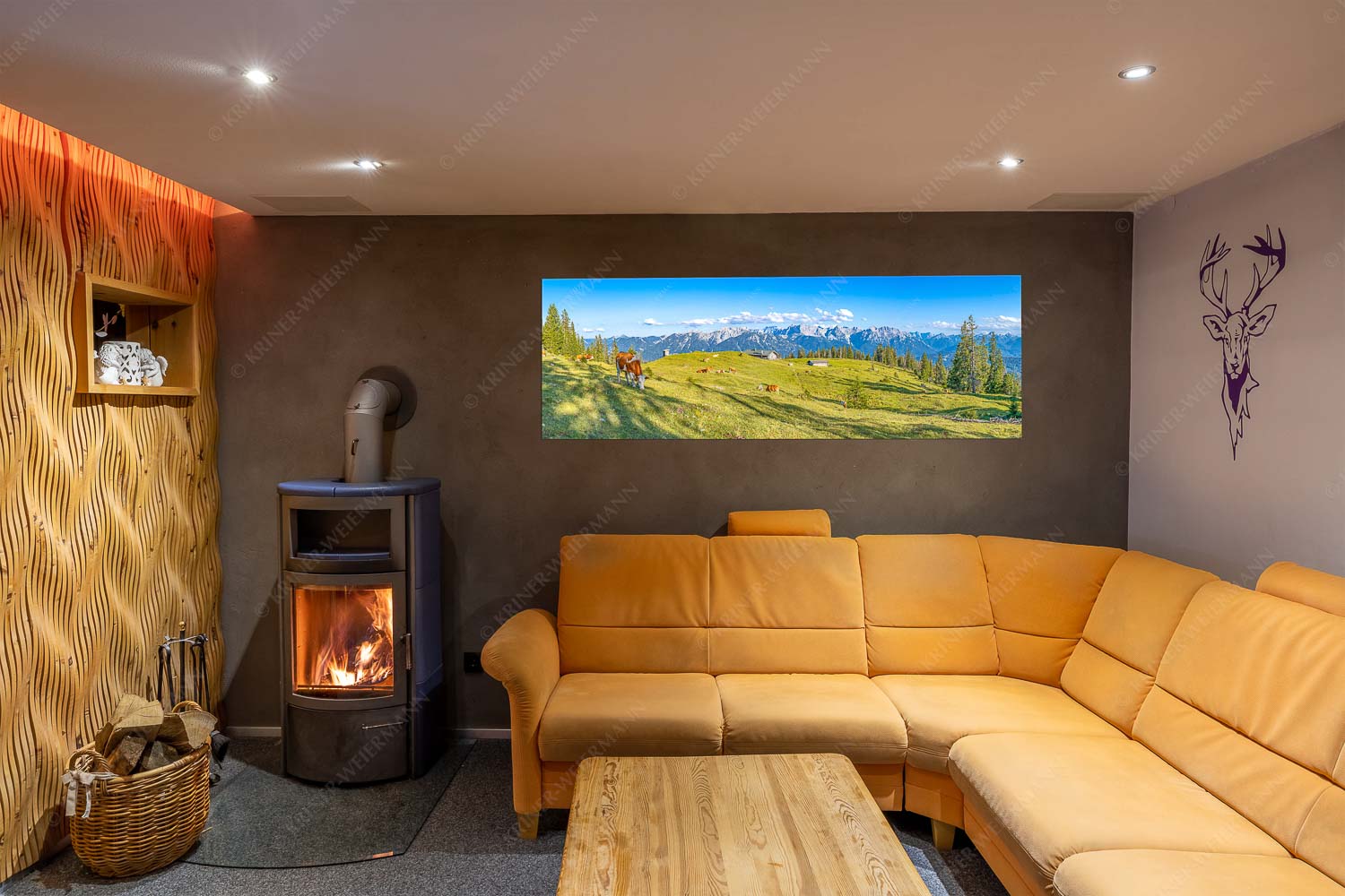 Auf da Krüneralm – Größe ca. 180x60cm, Seitenverhältnis 3:1 — Kühe auf der Alm im Estergebirge Blick über Krüneralm ins Karwendelgebirge - Auf da Krüneralm - Größe ca. 180x60cm, Seitenverhältnis 3:1 - Kühe auf der Alm im Estergebirge - weitere Infos unter https://www.kriner-weiermann.de