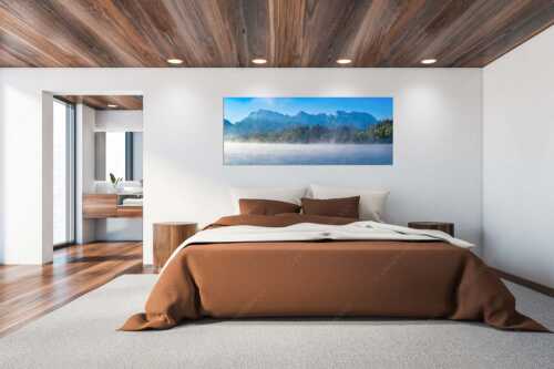 Blick über Barmsee zum Karwendel - Aufklaren - Größe ca. 200x80cm, Seitenverhältnis 2,5:1 - Nebel am Barmsee mit Karwendel - weitere Infos unter https://www.kriner-weiermann.de