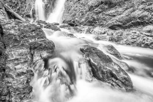 Bach im Estergebirge - Bach im Estergebirge - Seitenverhältnis 3:2 - Wasserfall und Bachlauf - weitere Infos unter https://www.kriner-weiermann.de