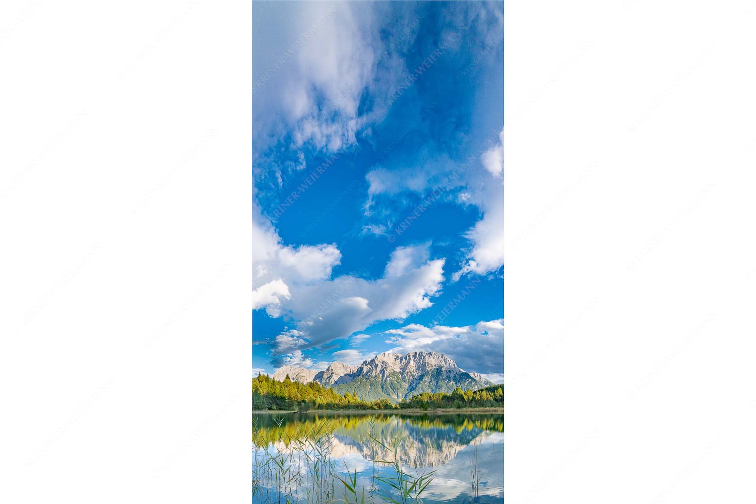 Bayrisch-Himmel – Seitenverhältnis 1:2 — Luttensee mit Karwendel Blick über den Luttensee mit Karwendelgebirge und bayrischem Himmel