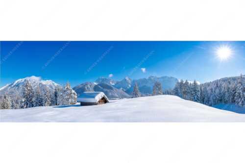Blick ins Soiern- und Karwendelgebirge - Beeindruckendes Karwendel II - Seitenverhältnis 3:1 - Winterlandschaft bei Mittenwald - weitere Infos unter https://www.kriner-weiermann.de
