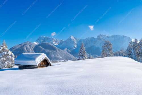 Blick ins Soiern- und Karwendelgebirge - Beeindruckendes Karwendel II - Seitenverhältnis 3:2 - Winterlandschaft bei Mittenwald - weitere Infos unter https://www.kriner-weiermann.de