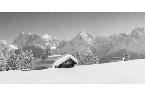 Blick zum Karwendelgebirge mit Wörner, Tiefkar- und Westlicher Karwendelspitze - Beeindruckendes Karwendel - Seitenverhältnis 2:1 - Viel Schnee auf Heustadel - weitere Infos unter https://www.kriner-weiermann.de