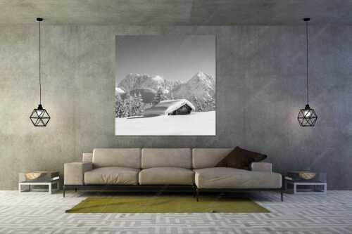 Blick zum Karwendelgebirge mit Wörner, Tiefkar- und Westlicher Karwendelspitze - Beeindruckendes Karwendel - Größe ca. 160x160cm, Seitenverhältnis 1:1 - Viel Schnee auf Heustadel - weitere Infos unter https://www.kriner-weiermann.de