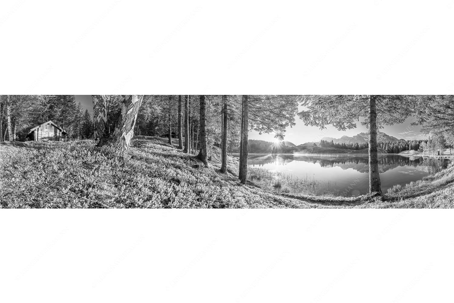 Blaubeerwald – Seitenverhältnis 4:1 — Sonnenaufgang am Wildensee Blick über den Wildensee zum Sonnenaufgang im Soierngebirge mit Karwendel