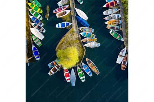Boote am Hafen in Seehausen am Staffelsee - Bootcamp - Seitenverhältnis 1:1 - Seehausen am Staffelsee - weitere Infos unter https://www.kriner-weiermann.de
