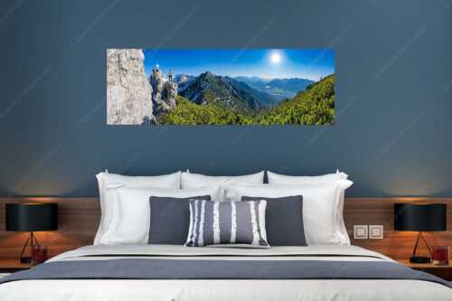 Blick aus dem Soierngebirge übers Isartal zur Zugspitze - Dankbar - Größe ca. 180x60cm, Seitenverhältnis 3:1 - Bergsteiger im Soierngebirge - weitere Infos unter https://www.kriner-weiermann.de