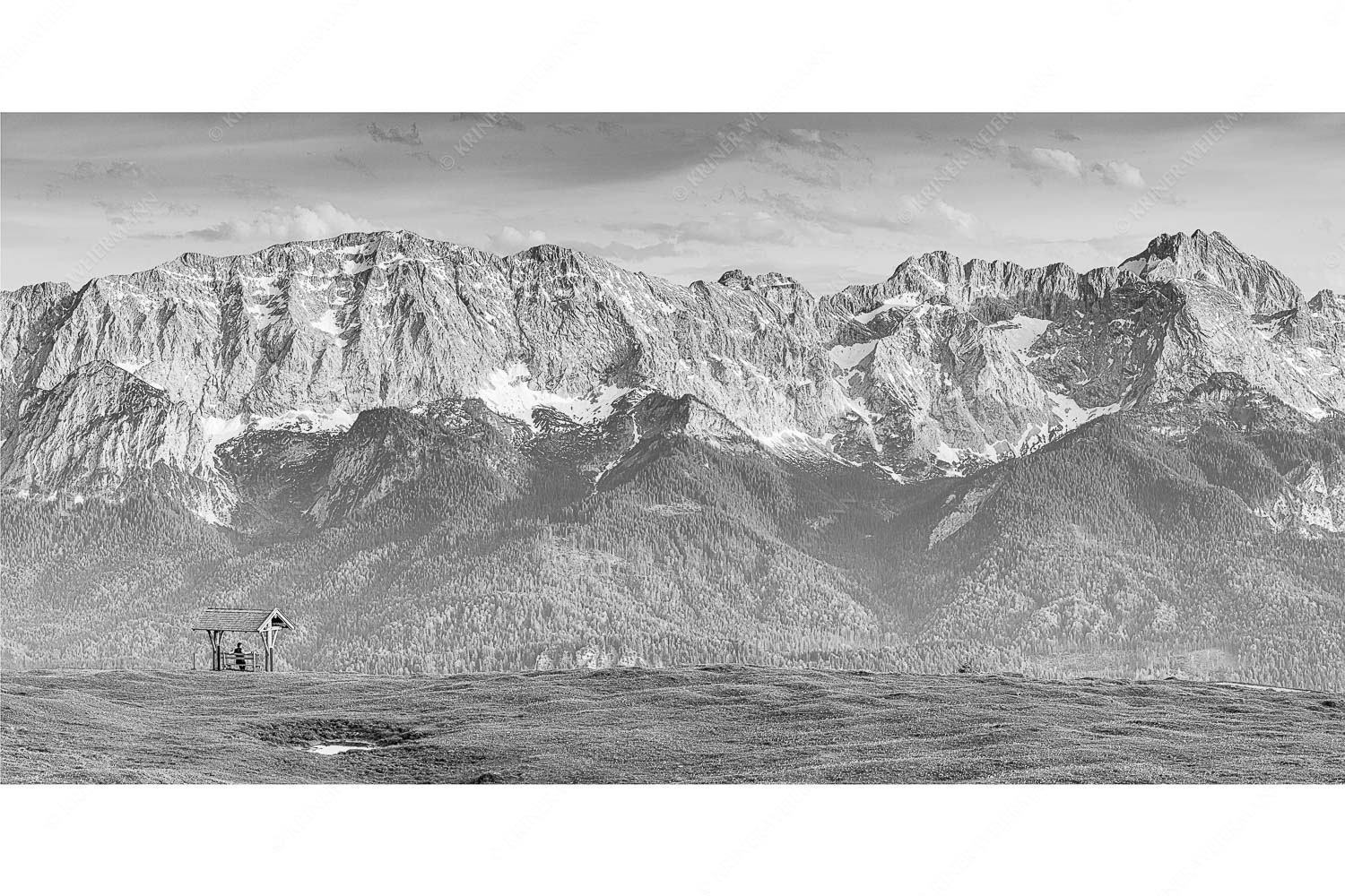 Der Blick ins Herz – Seitenverhältnis 2:1 — Panorama am Wank Eines der schönsten Panoramen im Garmisch-Partenkirchen bietet die Aussicht vom Wank