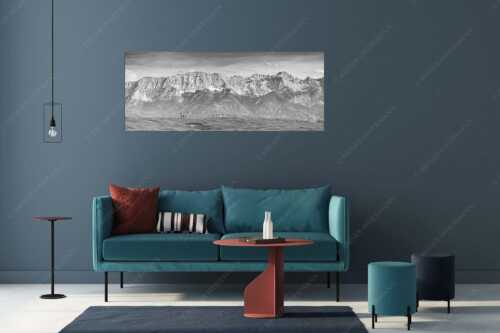 Eines der schönsten Panoramen im Garmisch-Partenkirchen bietet die Aussicht vom Wank - Der Blick ins Herz - Größe ca. 175x70cm, Seitenverhältnis 2,5:1 - Panorama am Wank - weitere Infos unter https://www.kriner-weiermann.de