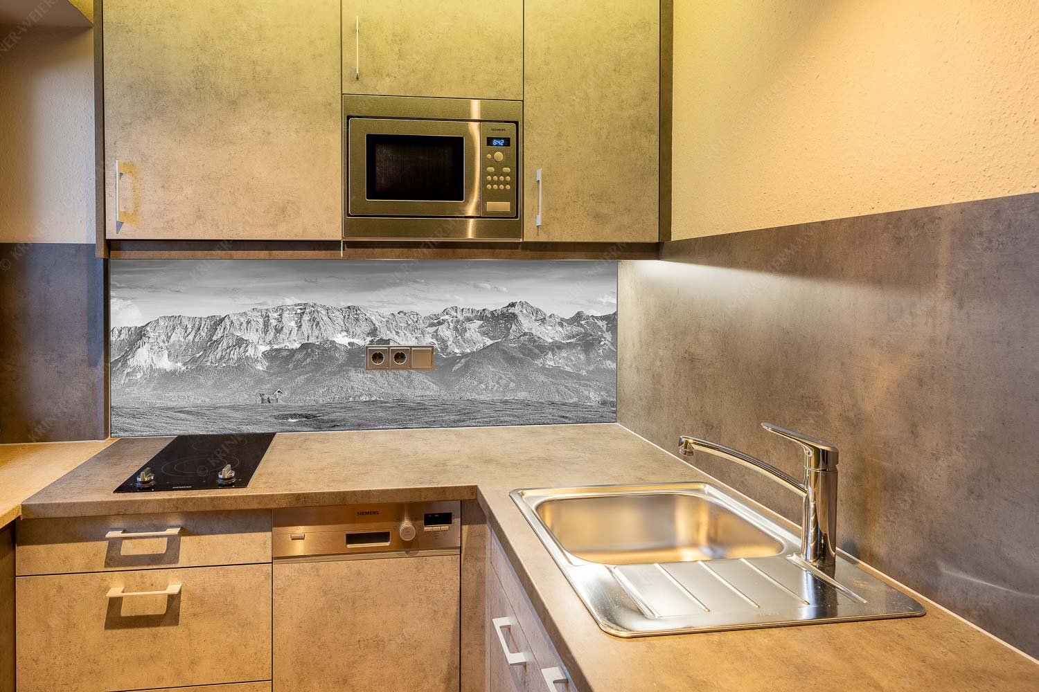 Der Blick ins Herz – Größe ca. 150x60cm, Seitenverhältnis 2,5:1 — Panorama am Wank Eines der schönsten Panoramen im Garmisch-Partenkirchen bietet die Aussicht vom Wank - Der Blick ins Herz - Größe ca. 150x60cm, Seitenverhältnis 2,5:1 - Panorama am Wank - weitere Infos unter https://www.kriner-weiermann.de