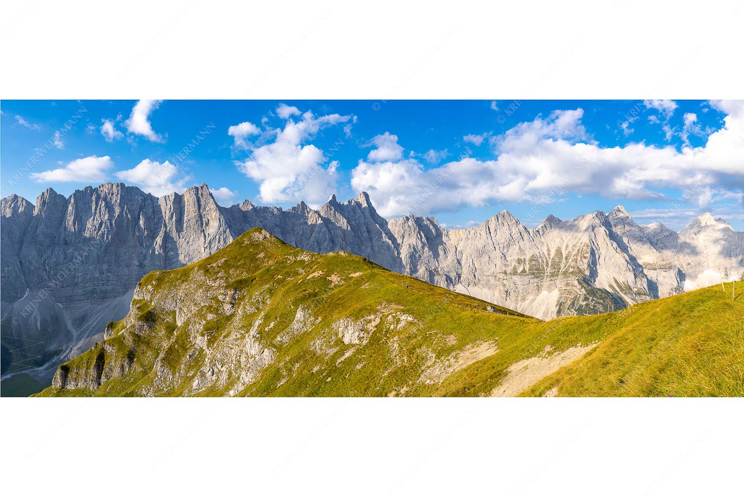 Beeindruckende Wanderung am Mahnkopf - Der Kleine vor den Großen - Seitenverhältnis 2,5:1 - Mahnkopf im Karwendel - weitere Infos unter https://www.kriner-weiermann.de