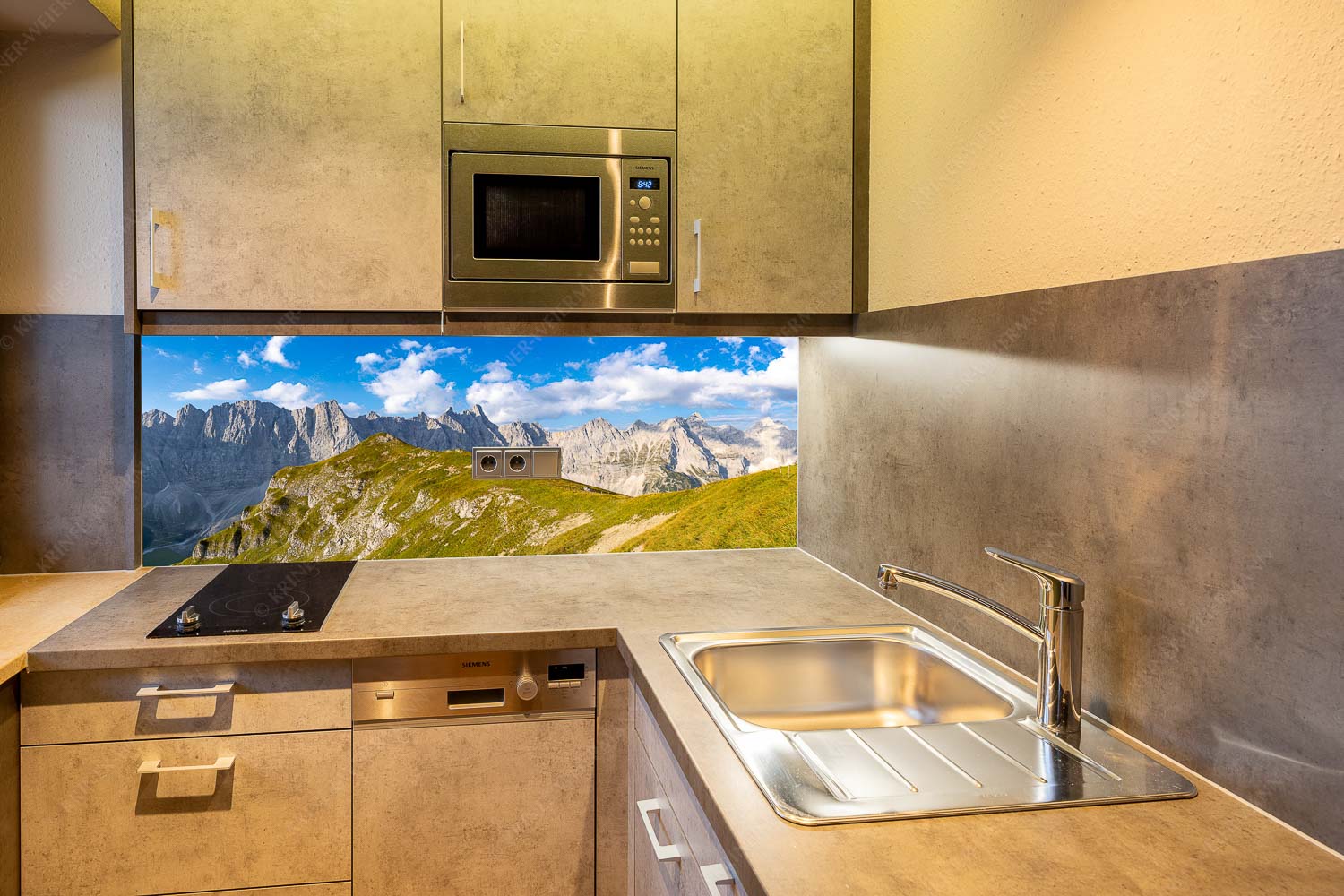 Beeindruckende Wanderung am Mahnkopf - Der Kleine vor den Großen - Größe ca. 150x60cm, Seitenverhältnis 2,5:1 - Mahnkopf im Karwendel - weitere Infos unter https://www.kriner-weiermann.de