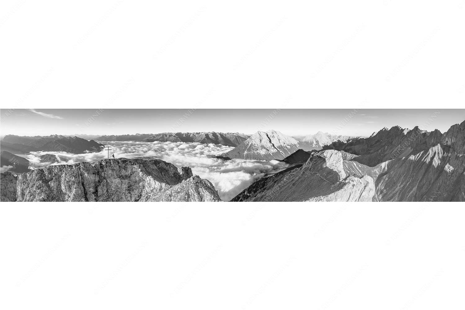Blick von der Gehrenspitze zu den Miemingern und ins Wettersteingebirge