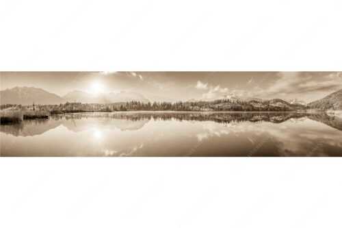 Panorama-Spiegelung am Barmsee mit Blick zum Karwendel- und Wettersteingebirge - Doppelpanorama - Seitenverhältnis 4:1 - Barmsee mit Karwendel und Wetterstein - weitere Infos unter https://www.kriner-weiermann.de