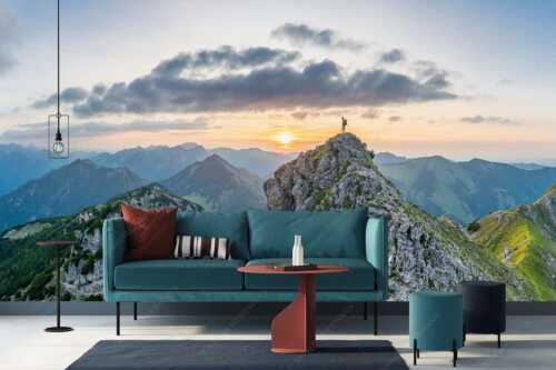 Blick vom Kramer in den Sonnenuntergang - Durchatmen - Größe ca. 400x200cm, Seitenverhältnis 2:1 - Wanderer am Kramer in den Ammergauer Alpen - weitere Infos unter https://www.kriner-weiermann.de