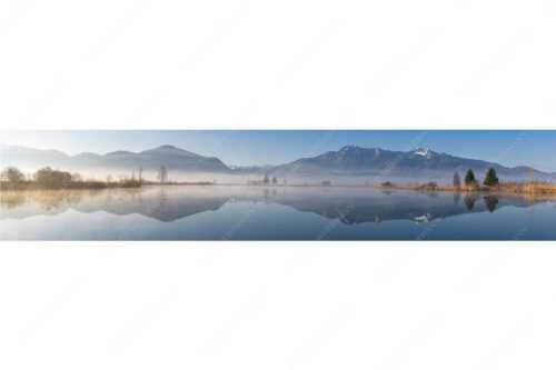 Morgenstimmung am Eichsee im Kochler Moos mit Blick zum Herzogstand bis hin zum Karwendel - Durchblick - Seitenverhältnis 5:1 - Herzogstand und Heimgarten - weitere Infos unter https://www.kriner-weiermann.de
