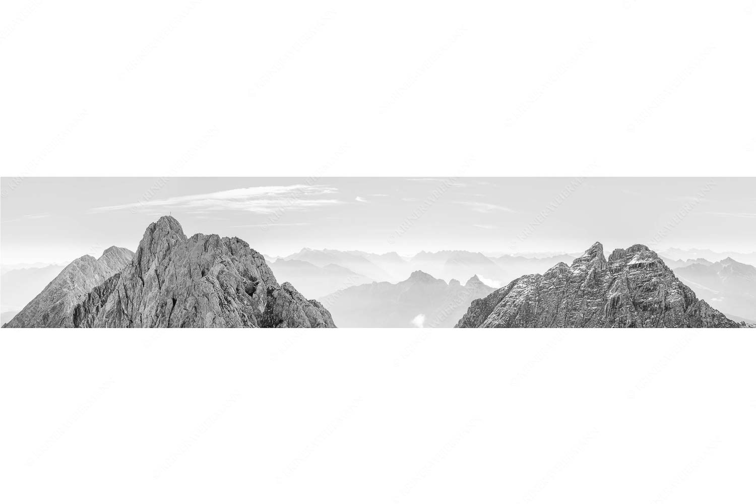 Blick zwischen Musterstein und Öfelekopf ins Karwendel