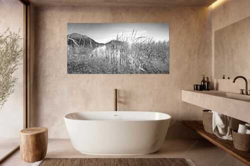 Blick in den Sonnenaufgang am Walchensee mit Jochberg - Durchs Schilf - Größe ca. 180x90cm, Seitenverhältnis 2:1 - Walchensee mit Jochberg - weitere Infos unter https://www.kriner-weiermann.de
