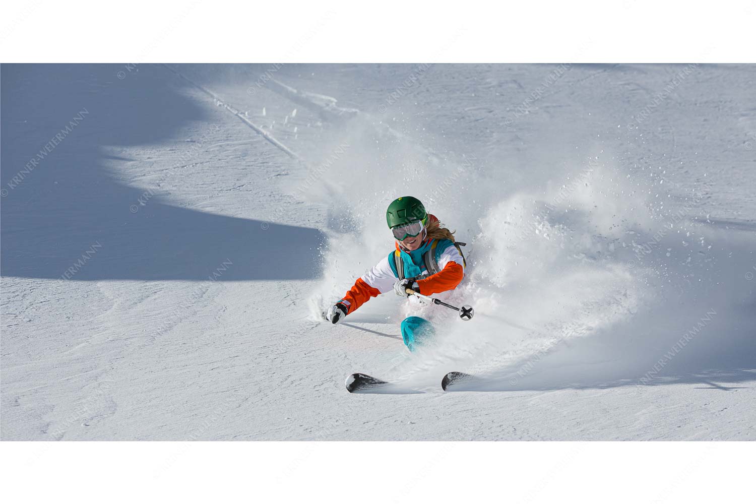 Dynamisch – Seitenverhältnis 2:1 — Skifahren auf der Zugspitze Frischer Pulverschnee auf der Zugspitze verlockt zum Freeriden