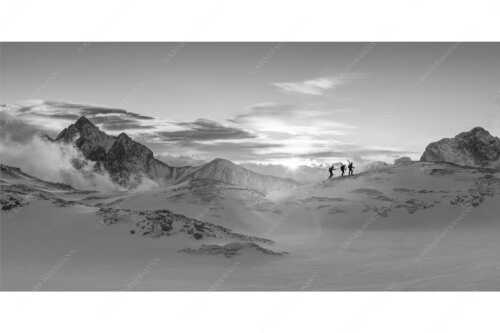 Am frühen Morgen unterwegs auf dem Zugspitzplatt - Early bird - Seitenverhältnis 2:1 - Sonnenaufgang im Zugspitzgebiet - weitere Infos unter https://www.kriner-weiermann.de
