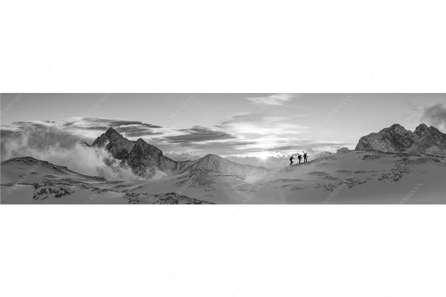 Early bird – Seitenverhältnis 4:1 — Sonnenaufgang im Zugspitzgebiet Am frühen Morgen unterwegs auf dem Zugspitzplatt