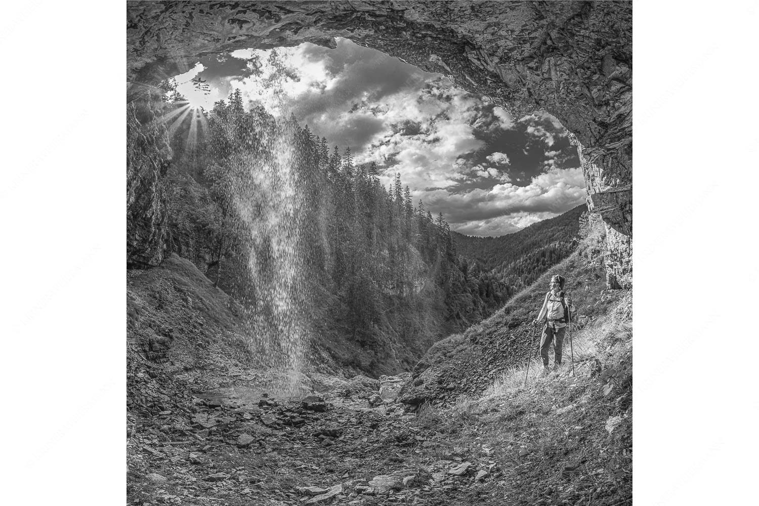 Eden – Seitenverhältnis 1:1 — Wasserfall im Karwendel Sehr versteckt liegt dieser paradiesische Wasserfall im Karwendelgebirge