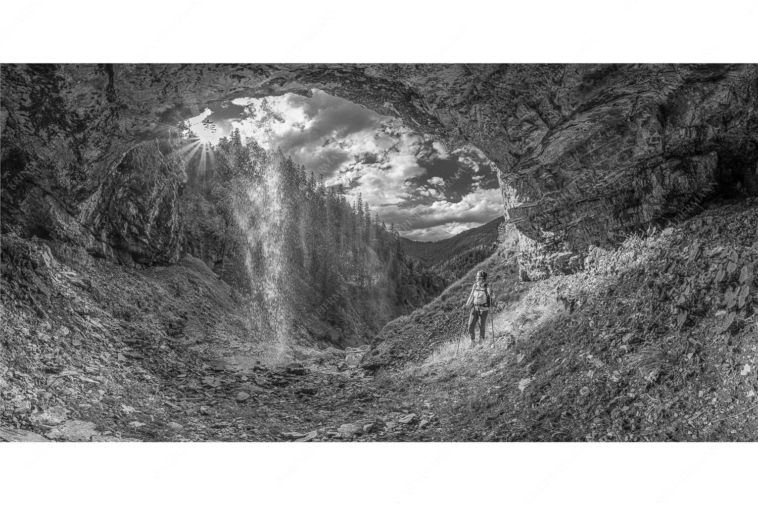 Eden – Seitenverhältnis 2:1 — Wasserfall im Karwendel Sehr versteckt liegt dieser paradiesische Wasserfall im Karwendelgebirge