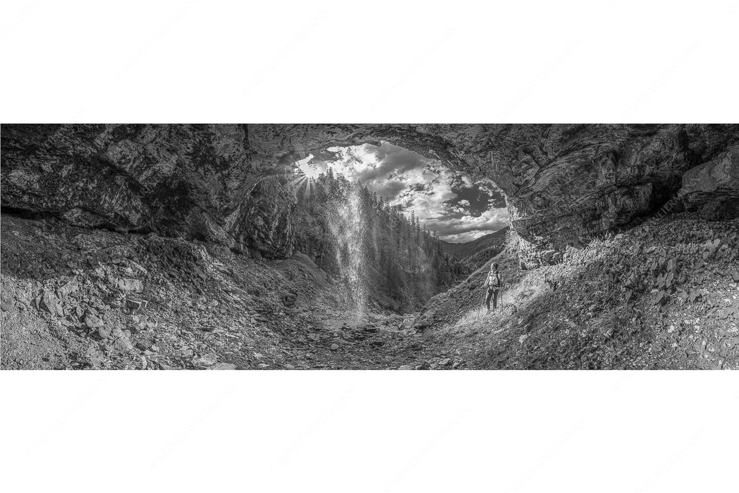 Eden – Seitenverhältnis 3:1 — Wasserfall im Karwendel Sehr versteckt liegt dieser paradiesische Wasserfall im Karwendelgebirge