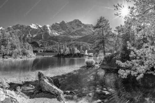 Blick über Eibsee zur Zugspitze im Wettersteingebirge - Eibseeklassiker - Seitenverhältnis 3:2 - Eibsee mit Zugspitze - weitere Infos unter https://www.kriner-weiermann.de