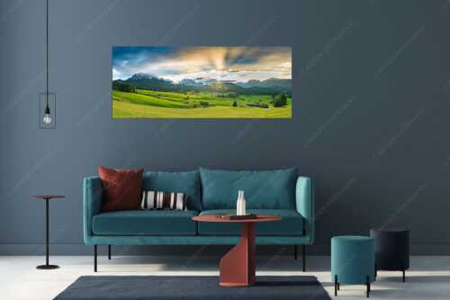 Blick in den Sonnenuntergang zwischen Wetterstein und Estergebirge - Ein kurzer Schauer - Größe ca. 175x70cm, Seitenverhältnis 2,5:1 - Wetterstein und Estergebirge - weitere Infos unter https://www.kriner-weiermann.de