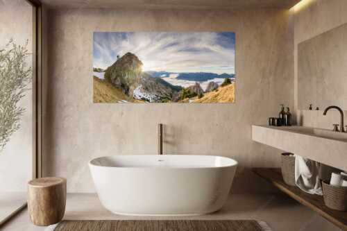 Nur die Gipfel schauen aus dem Nebelmeer heraus. Unterwegs im Soierngebirge. - Einer der Wenigen - Größe ca. 180x90cm, Seitenverhältnis 2:1 - Nebelmeer im Werdenfelser Land - weitere Infos unter https://www.kriner-weiermann.de