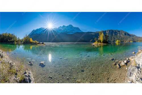 Blick über Eibsee zur Zugspitze - Einsame Bucht - Seitenverhältnis 2:1 - Sonnenaufgang am Eibsee mit Zugspitze - weitere Infos unter https://www.kriner-weiermann.de