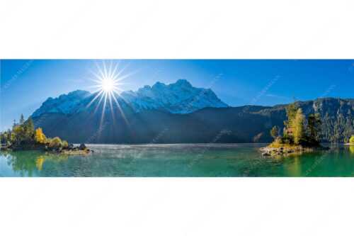 Blick über Eibsee zur Zugspitze - Einsame Bucht - Seitenverhältnis 3:1 - Sonnenaufgang am Eibsee mit Zugspitze - weitere Infos unter https://www.kriner-weiermann.de