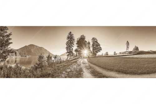 Sonnenaufgang an der Kirche St. Margareth auf Zwergern am Walchensee - Erleuchtet - Seitenverhältnis 3:1 - Kirche Sankt Margareth am Walchensee - weitere Infos unter https://www.kriner-weiermann.de