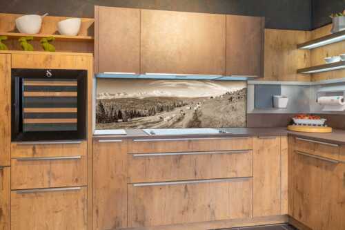 Bergschafe auf der ersten Weide im Frühling bei Garmisch-Partenkirchen mit Blick zum Zugspitzmassiv - Erste Weide - Größe ca. 180x60cm, Seitenverhältnis 3:1 - Schafe bei Garmisch-Partenkirchen - weitere Infos unter https://www.kriner-weiermann.de